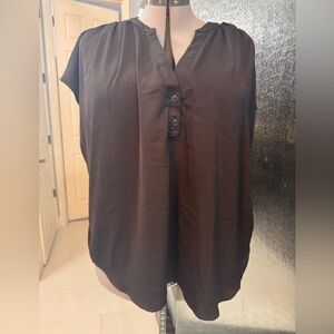 Banana republic sleeveless blouse in xxl